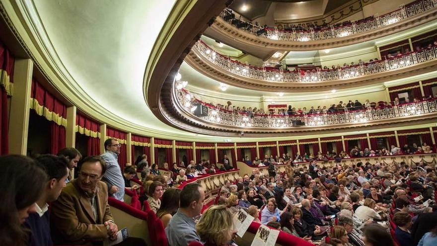 El concierto de Año Nuevo repite lleno y éxito en el Campoamor