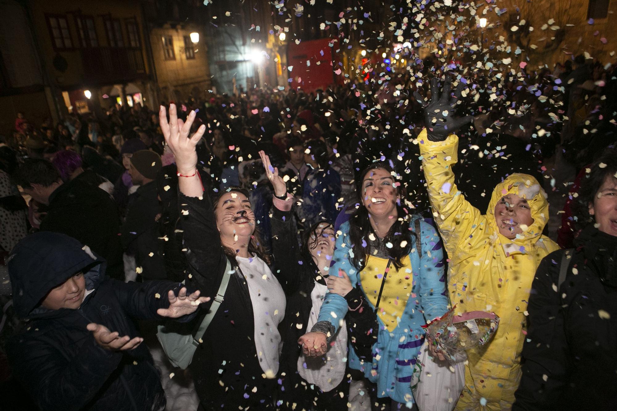 EN IMÁGENES: Así fue el Descenso de Galiana del Antroxu de Avilés 2023