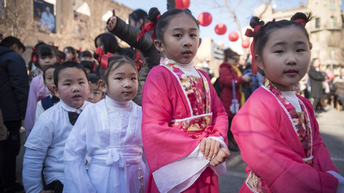 Infants en la festa de benvinguda de l'any nou xinès a Manresa, l'any passat, que es va fer a Sant Domènec