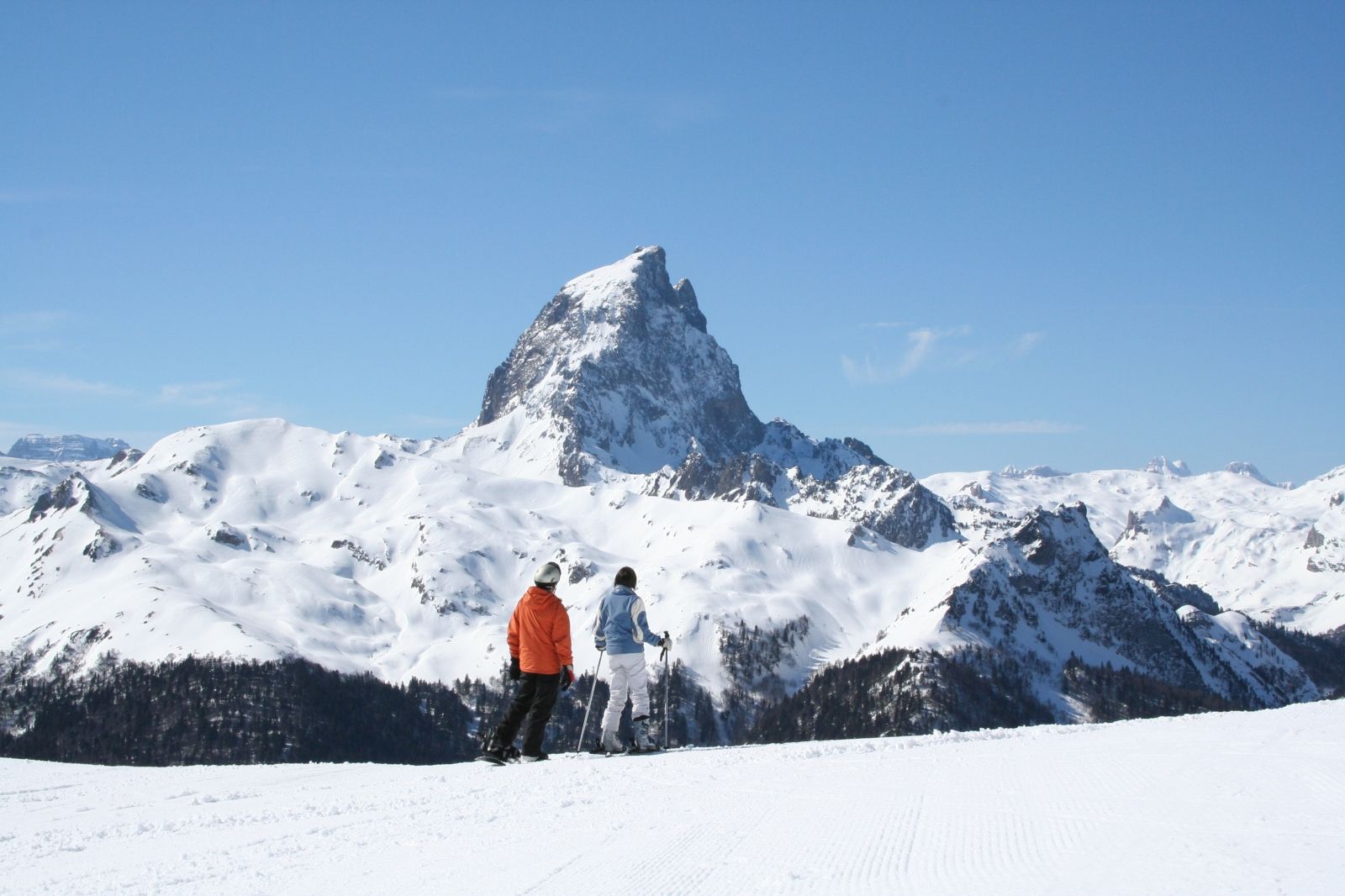 Un paseo con raquetas por Artouse