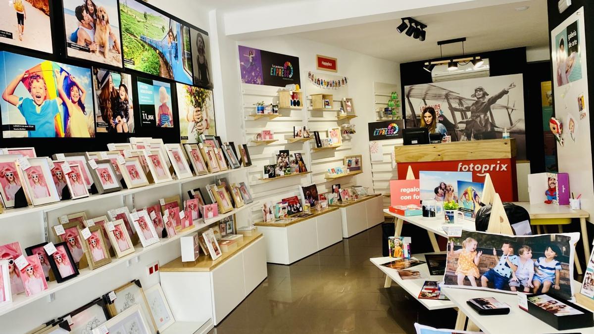 Establecimiento de Fotoprix Almendralejo en la calle Francisco Pizarro