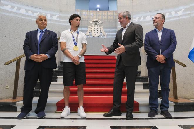 Recibimiento a Yeremy Pino en el Cabildo de Gran Canaria tras conquista la Copa de Mundo de Fútbol 2026