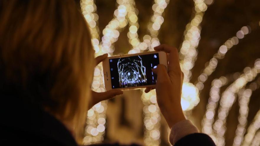 Las luces navideñas se encenderán este jueves.