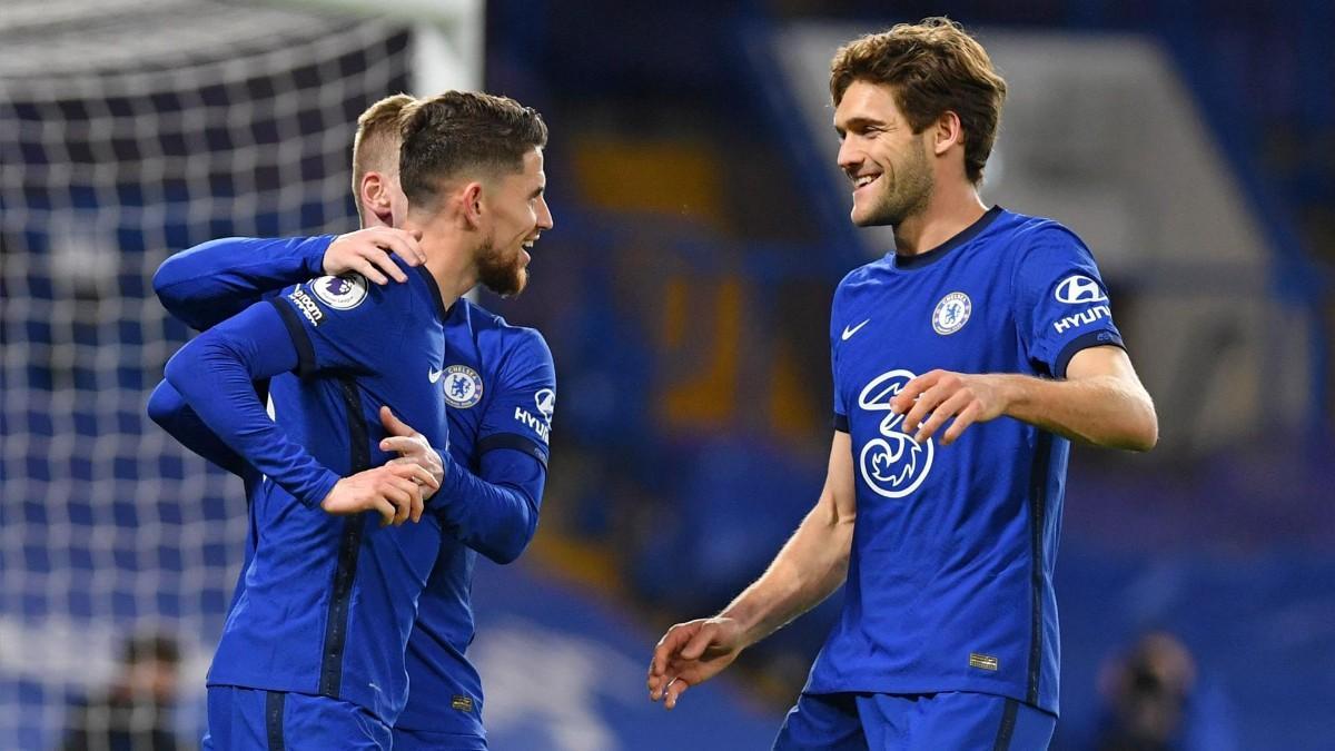 Los jugadores del Chelsea celebrando el segundo tanto 'blue'