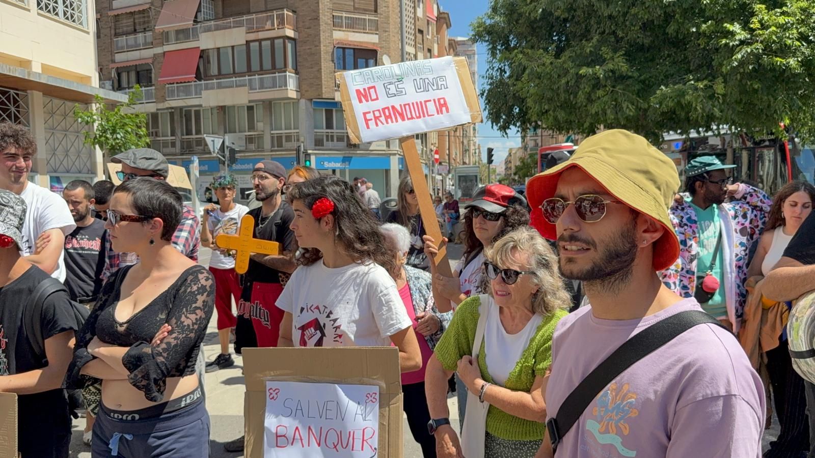 "Carolinas no se vende, se defiende"