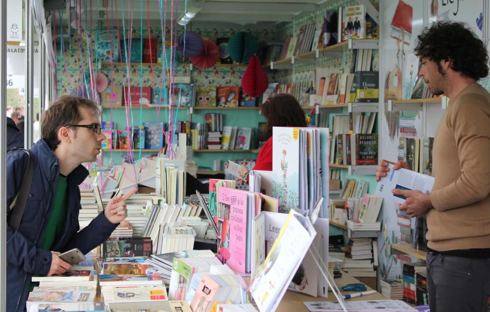 Un paseo por la 52ª Fira del Llibre de València