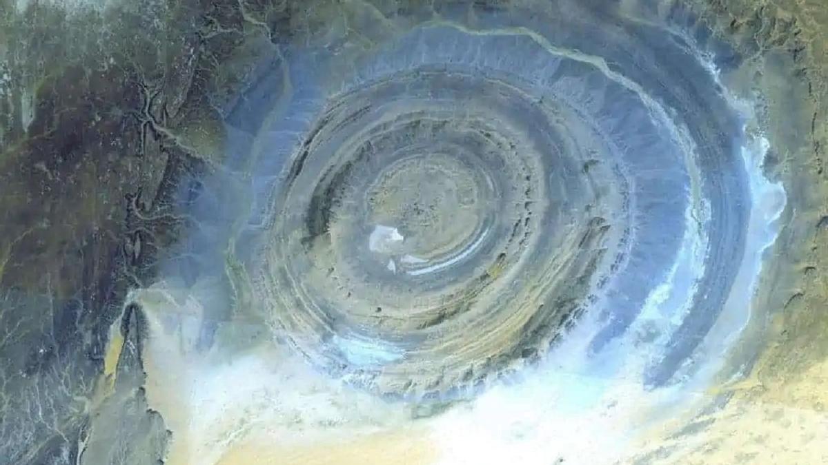 El enigmático Ojo del Sáhara, visto desde el espacio