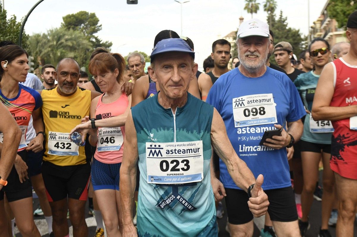 La carrera y marcha Solidaria Asteamur, en imágenes