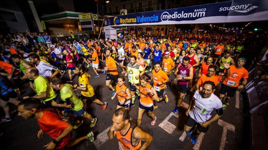 Salida de la 15K Nocturna