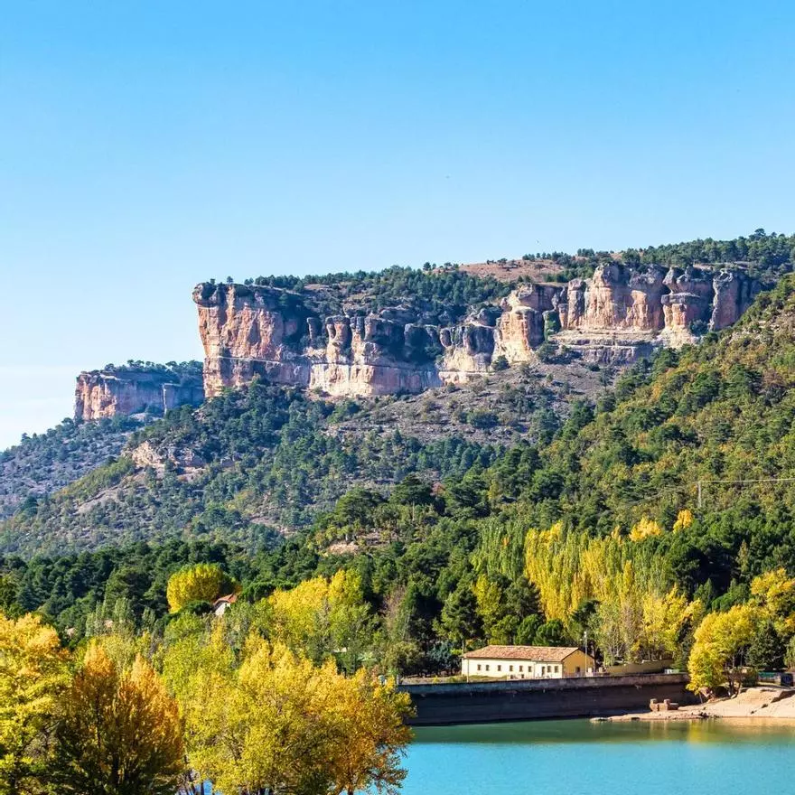 El refugio de Dabiz Muñoz es un pueblo de Cuenca donde tiene un restaurante con Sol Repsol