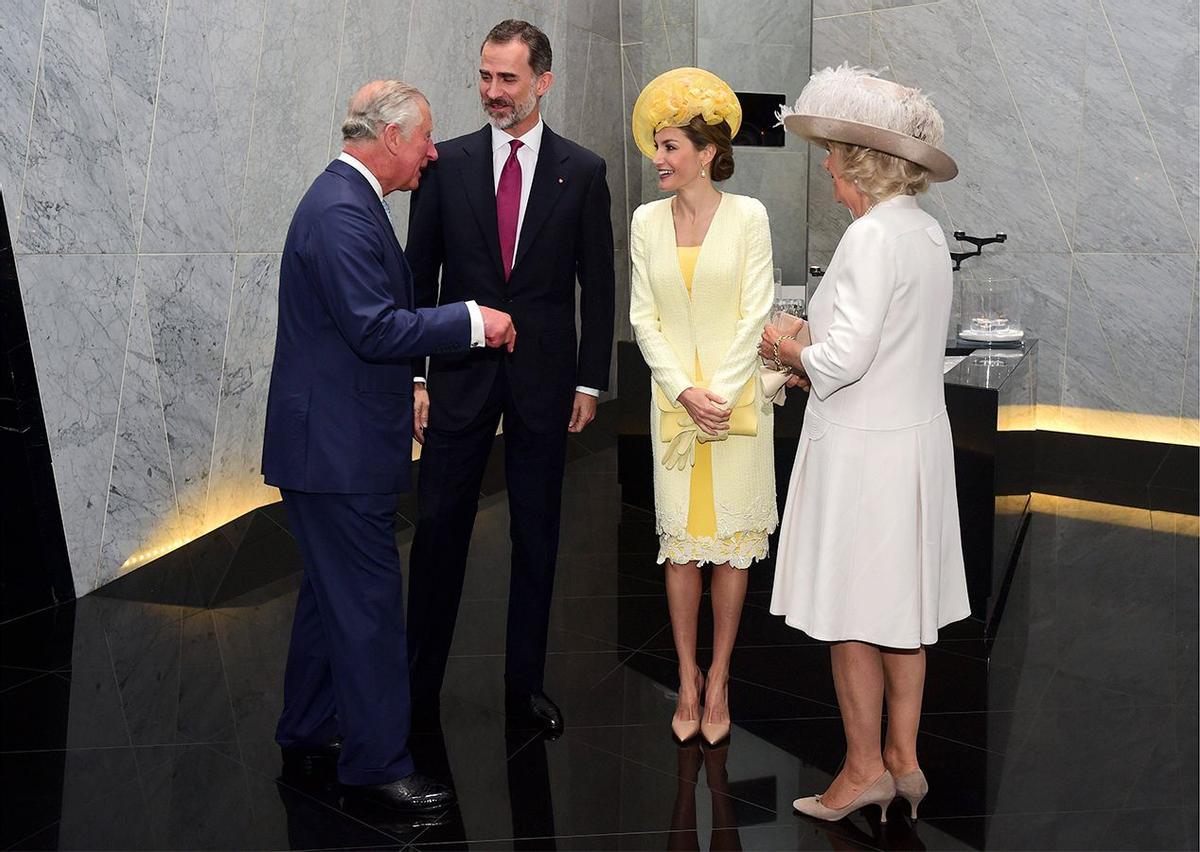 Letizia Ortiz sorprende de amarillo hielo de Varela en la visita de Estado a Reino Unido