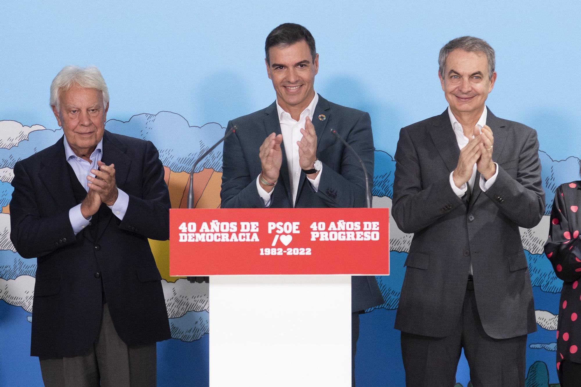 Pedro Sánchez con Felipe González y José Luis Rodríguez Zapatero