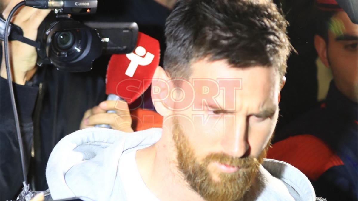 Leo Messi atendió a los medios a su llegada