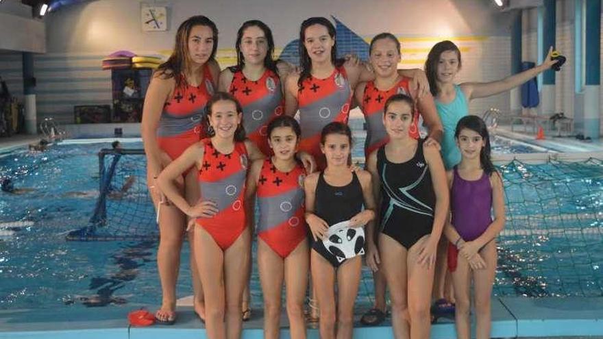 Equipo cadete femenino del CW Galaico Pontevedra. // FdV