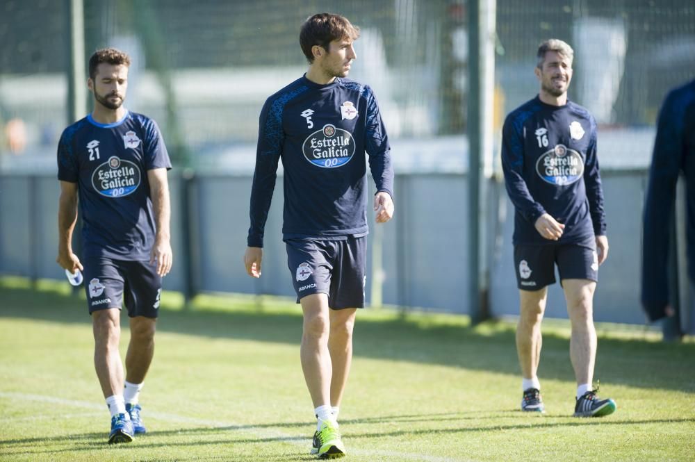 Carles Gil tuvo que abandonar antes de tiempo el entrenamiento. Sidnei y Joselu, también al margen.