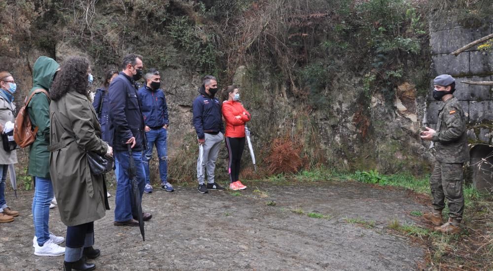 Visita inédita a la batería militar de O Grove