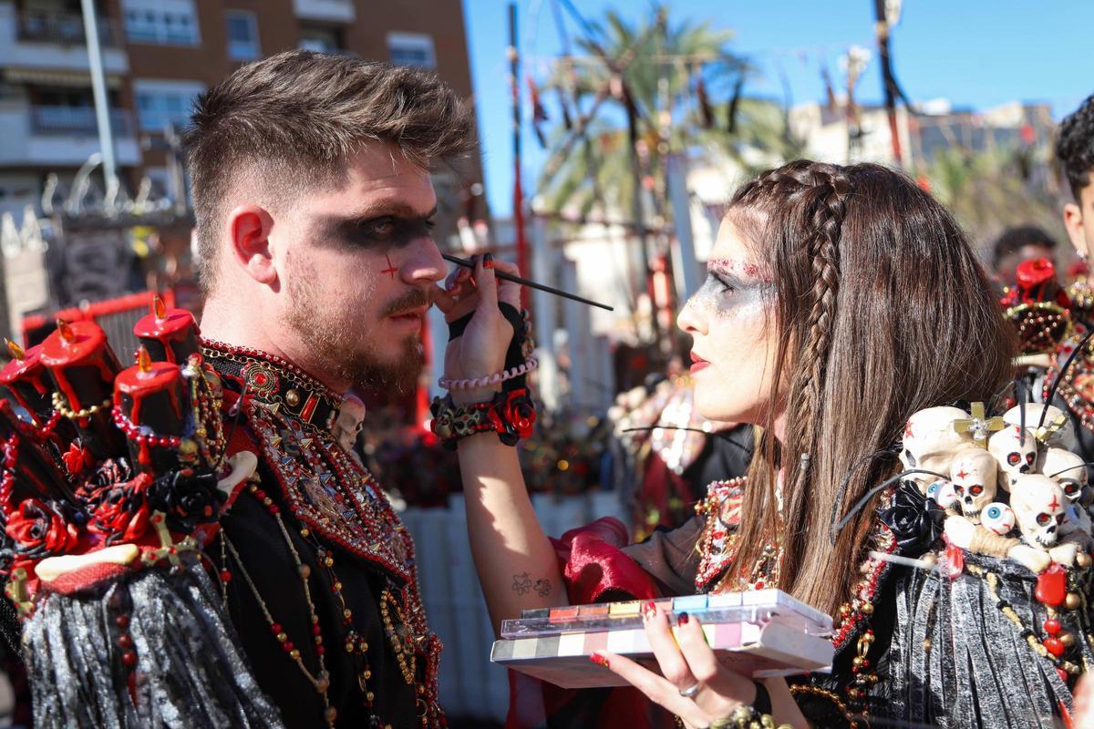Fotogalería | Valdepasillas se consolida como culmen al Carnaval de Badajoz