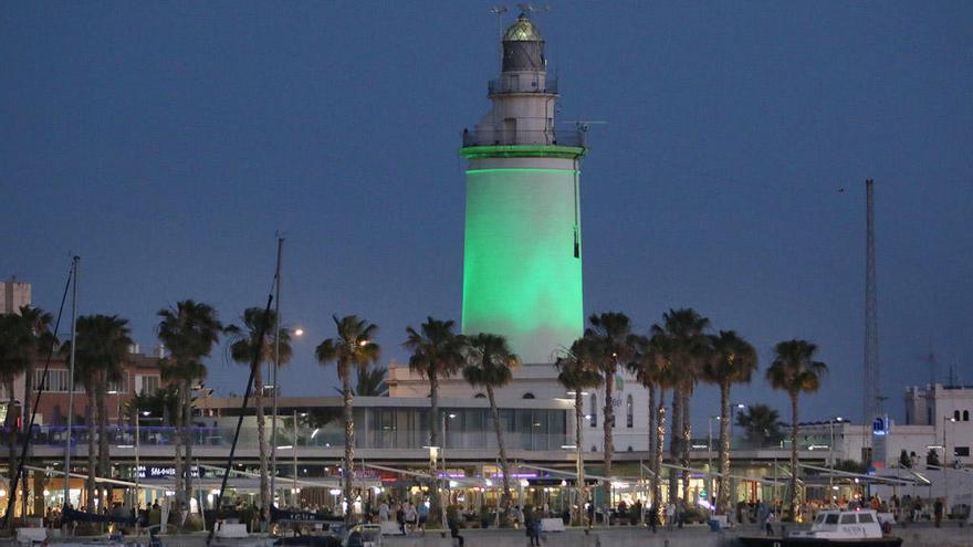 La Farola, iluminada con motivo de su bicentenario.