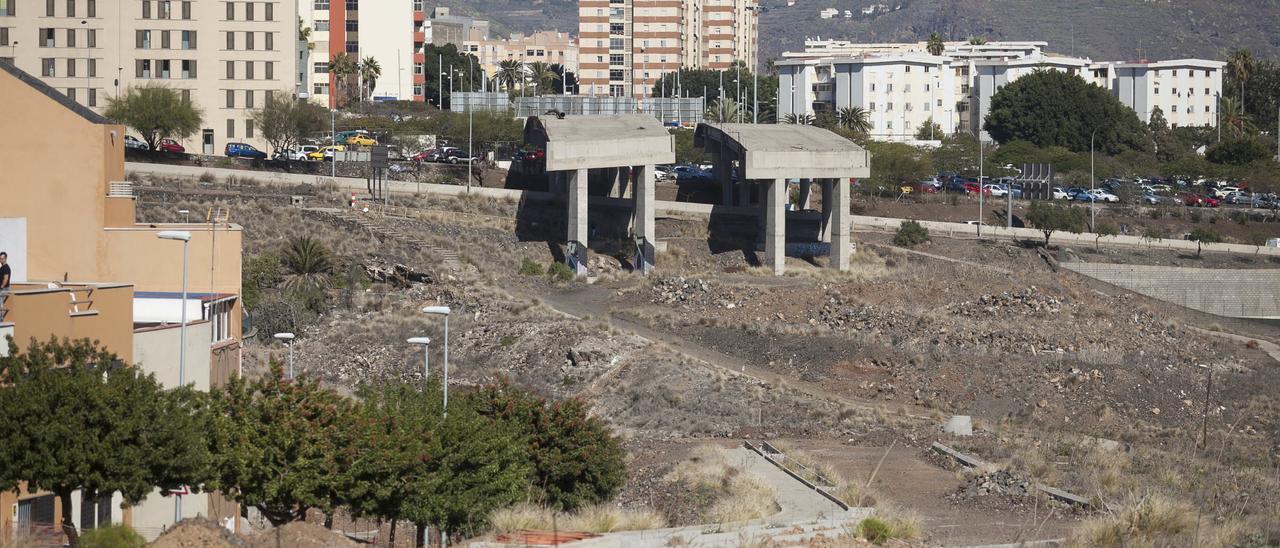 Vía inacabada de Ofra-El Chorrillo, en Santa Cruz.