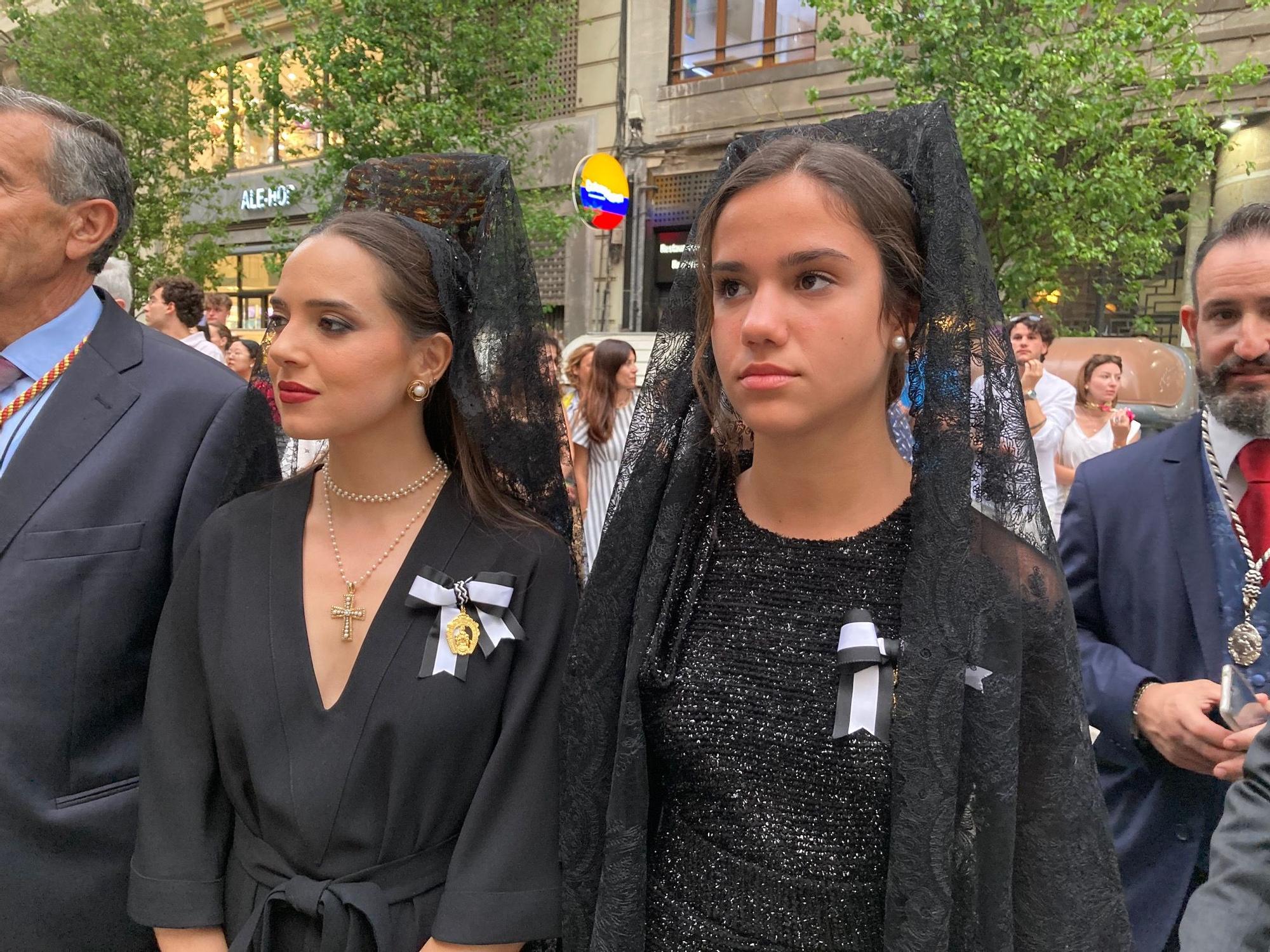 La calle San Vicente acoge la procesión "dels Xiquets" con tres generaciones falleras