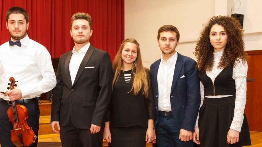 La asociación armenia Ararat trae la CIM de Mislata al joven violinista Edmond Hovhannisyan