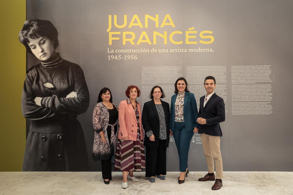 Natalia Molinos, Rosa Castells, Pilar Tébar., Nayma Beldjilalli y Pablo González Tornero