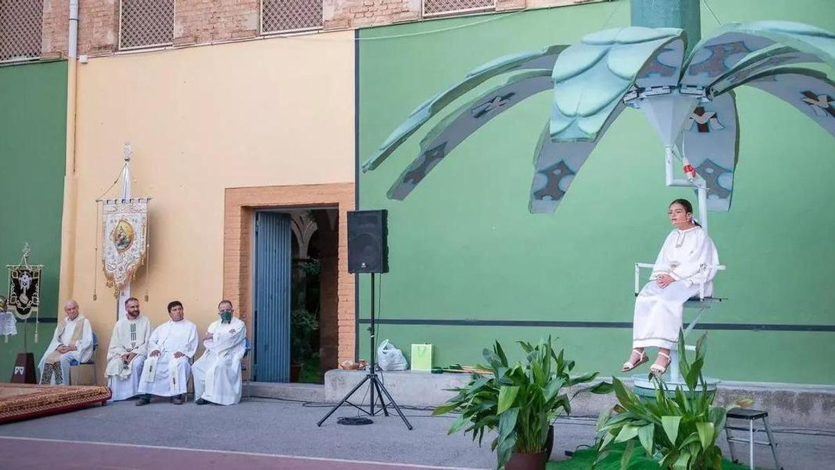 El 'Cant de la Carxofa' se interpresa desde finales de la década de los 40 al finalizar los actos conmemorativos de la fieista de la Virgen del Carmen en Vila-real.