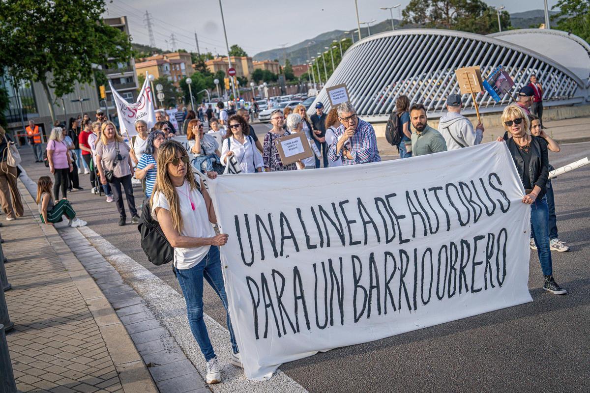 Vecinos de Torre Baró retoman la lucha de El 47 y exigen acabar con los retrasos del bus a demanda