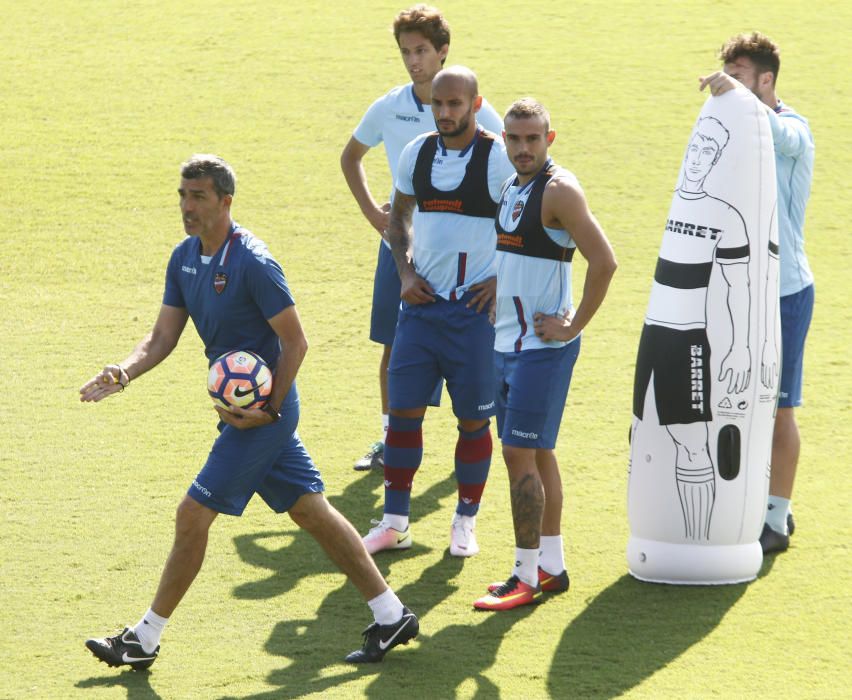 Las mejores imágenes del entrenamiento del Levante UD