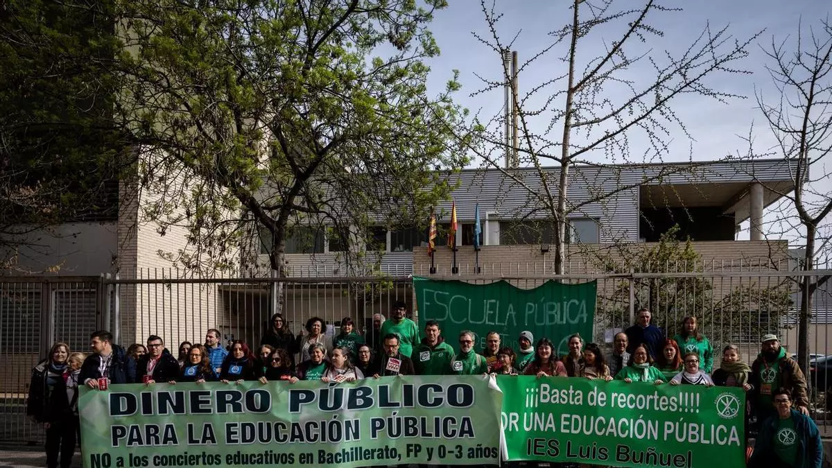 La escuela pública de Aragón continúa con las protestas contra la concertación del Bachillerato: "¡Basta de recortes!"