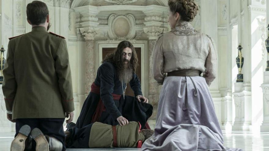 Rhys Ifans interpeta el paper del malvat Rasputin | TWENTIETH CENTURY FOX