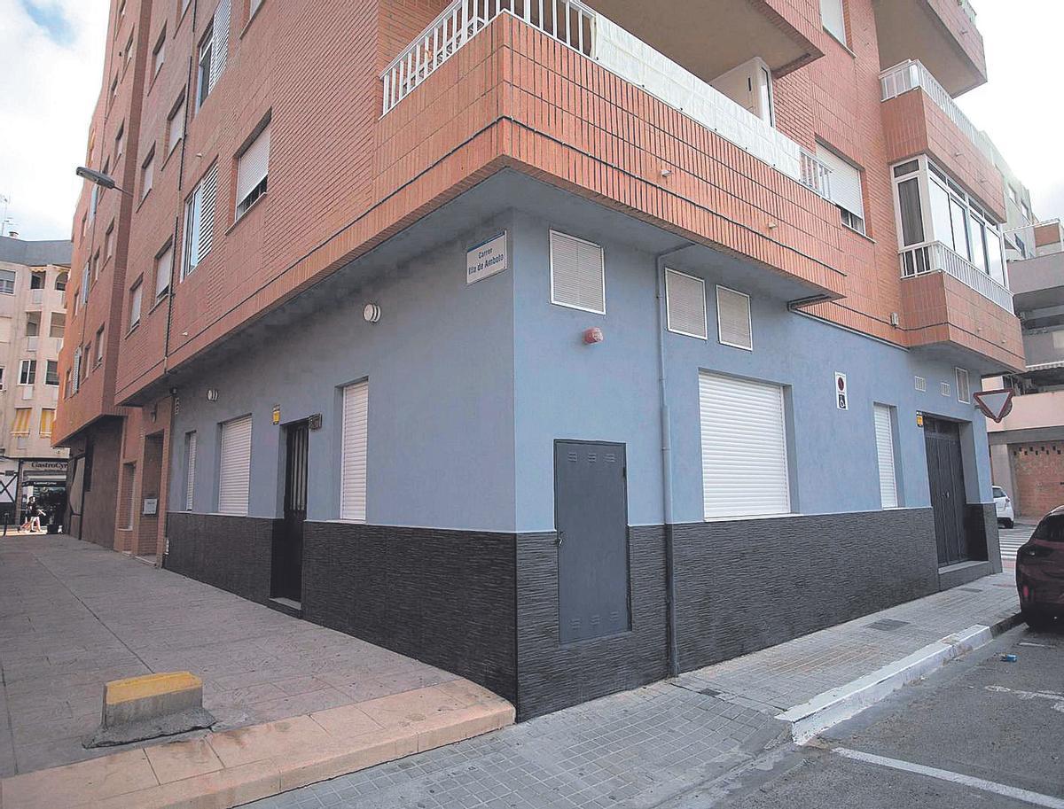 Imagen de archivo de unos apartamentos turísticos en el Port de Sagunt.