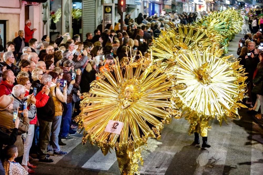 Desfile adulto de los carnavales de Benidorm