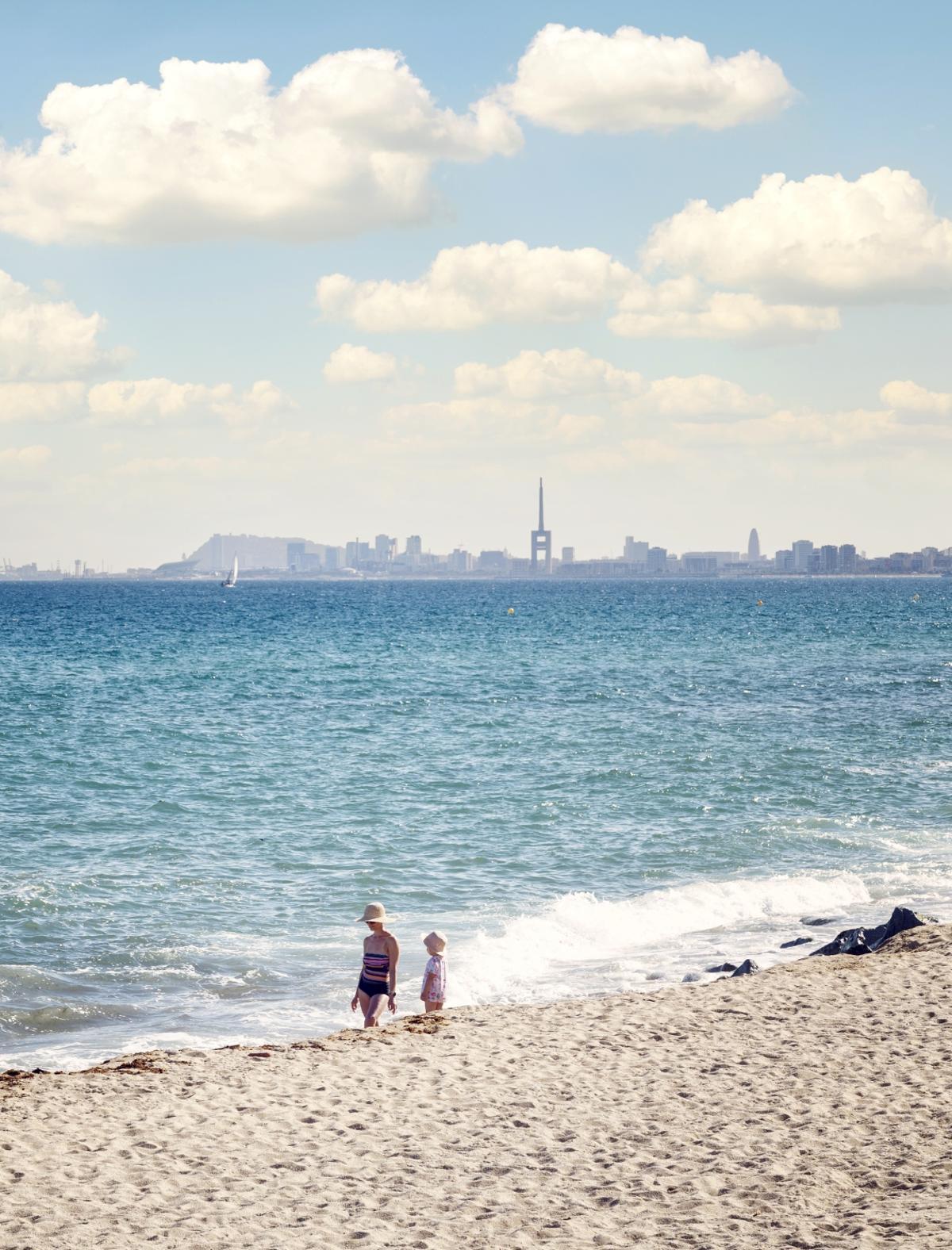 Montgat con Barcelona al fondo.