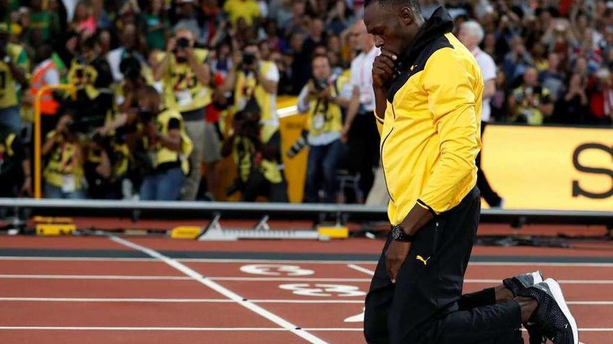 Usain Bolt se despide de las pistas en la última jornada del Campeonato del Mundo de Londres.