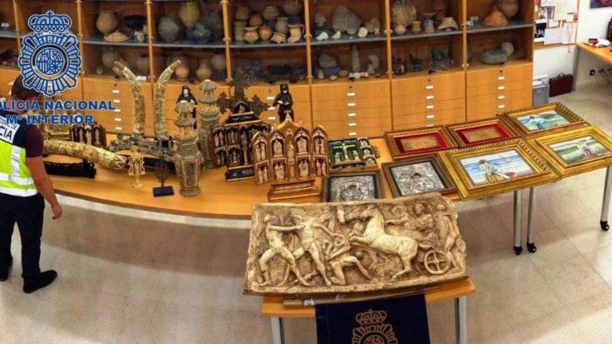 Localizado en Córdoba un lote de obras de arte falsificadas que pretendían vender por 200.000 euros