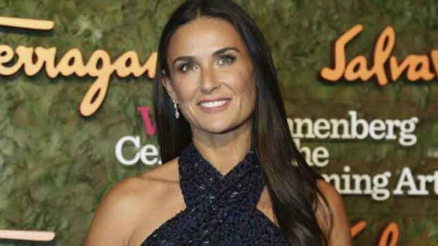 Encuentran un cadáver en la piscina de Demi Moore