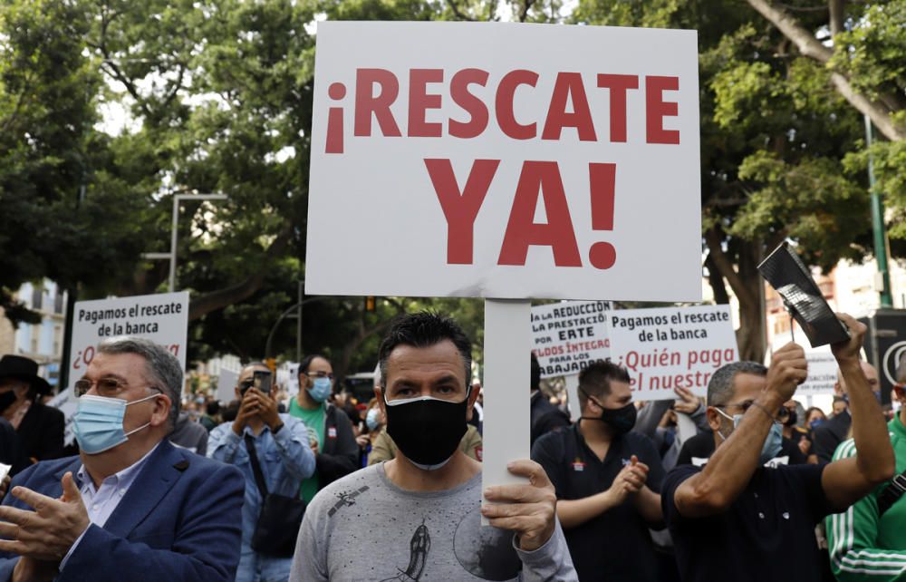 Protesta de la hostelería malagueña por las nuevas restricciones 'Sin ayudas nos arruinan"