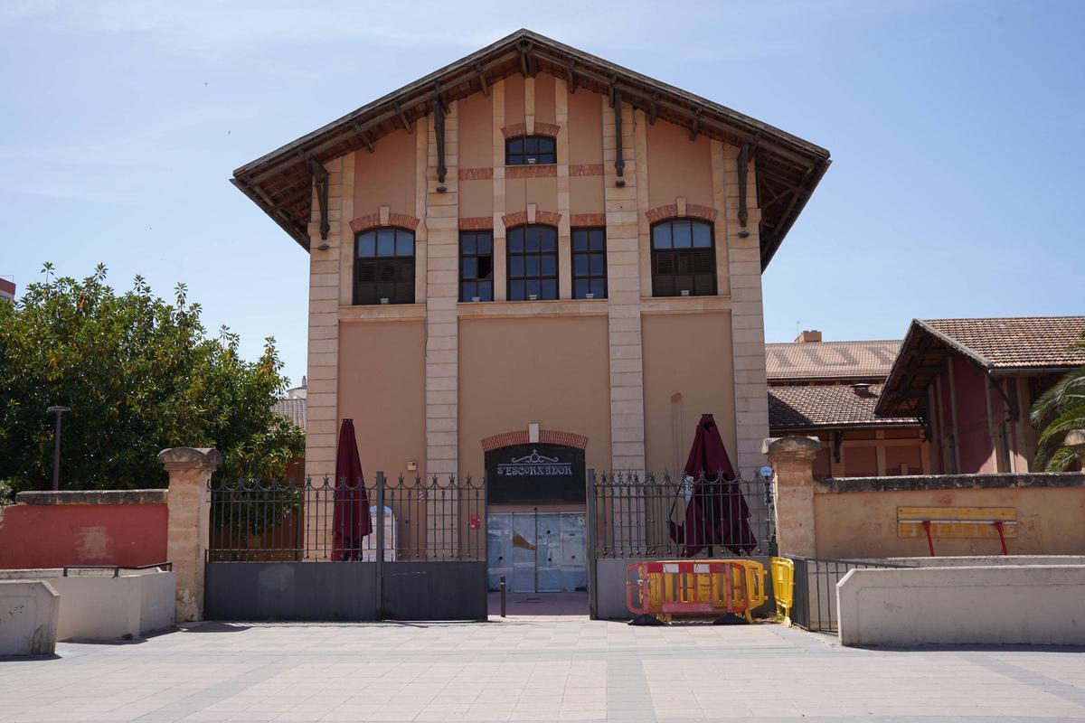 Uno de los edificios del recinto de s'Escorxador.
