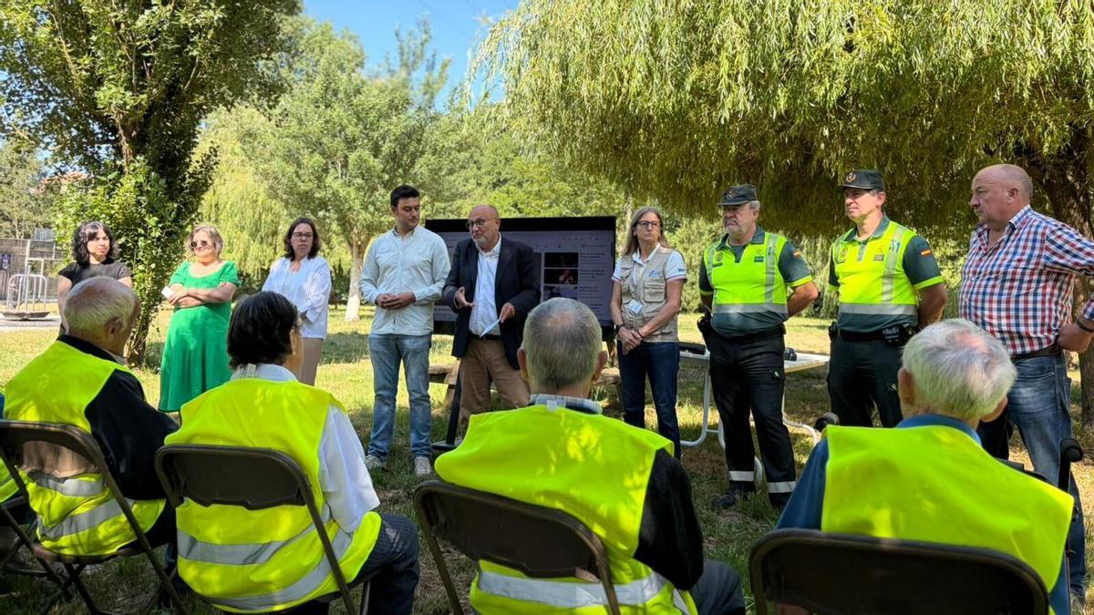 Abel Losada participó en la actividad de concienciación en Rodeiro.