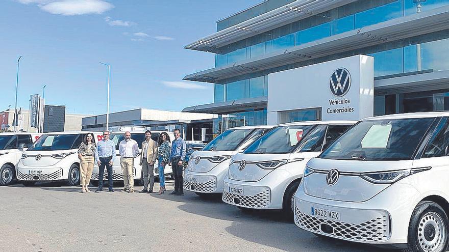 Volkswagen Huertas Motor impulsa la electrificación logística de Auxiliar Conservera con seis ID. Buzz