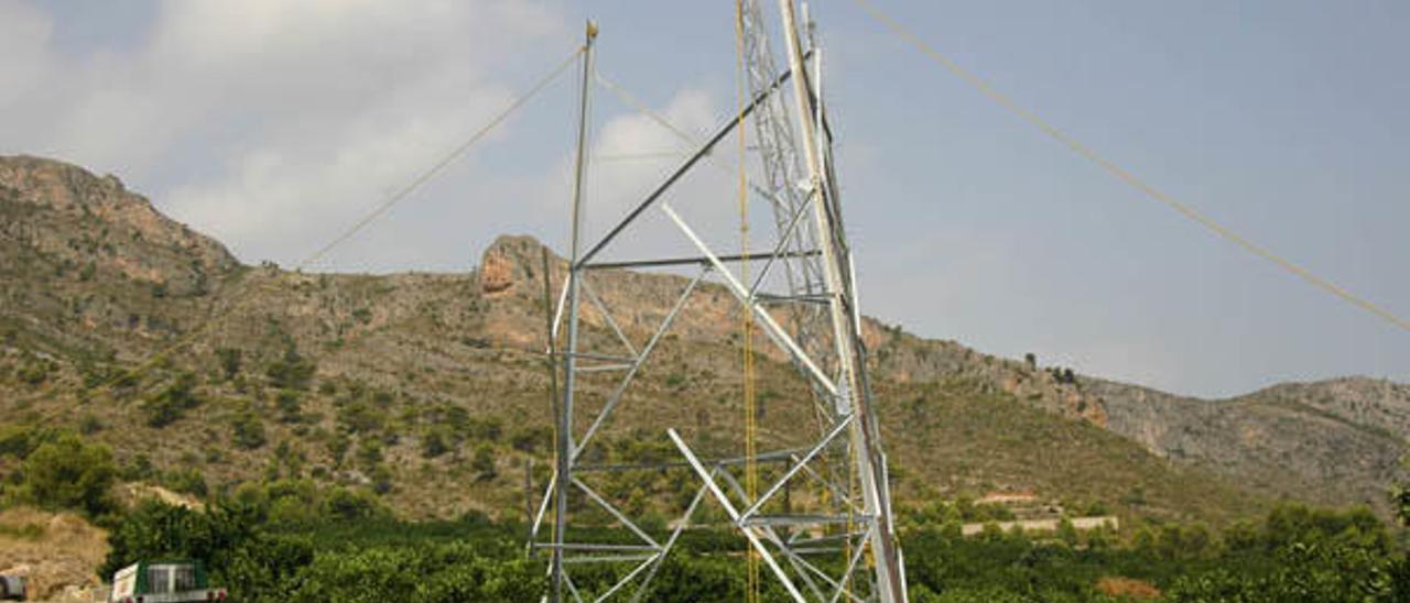 Tavernes exige a Iberdrola que cumpla el acuerdo de la alta tensión de hace 12 años