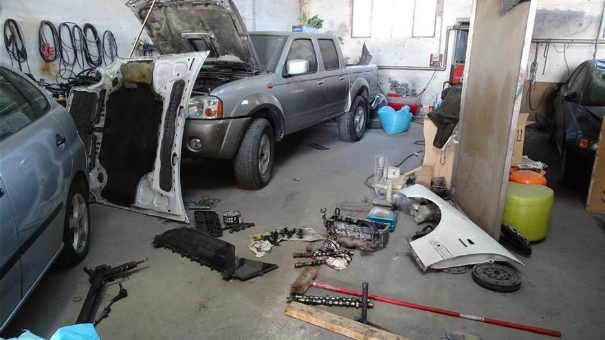 La Policía de la Junta denuncia 13 talleres mecánicos ilegales en la provincia
