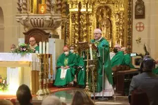 El obispo Munilla insta a la "necesidad de evangelizar" la diócesis en la confirmación de su cargo en Alicante