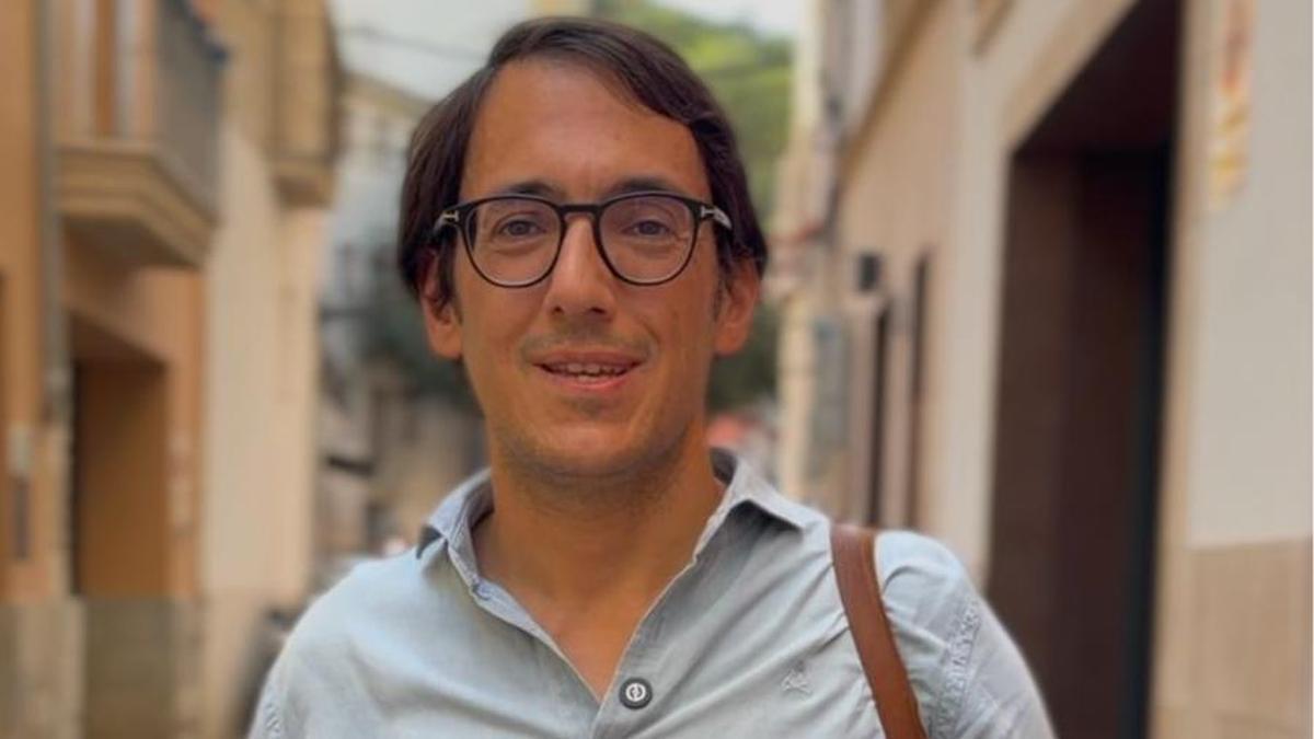 Iago Negueruela presenta su candidatura a la alcaldía de Palma.
