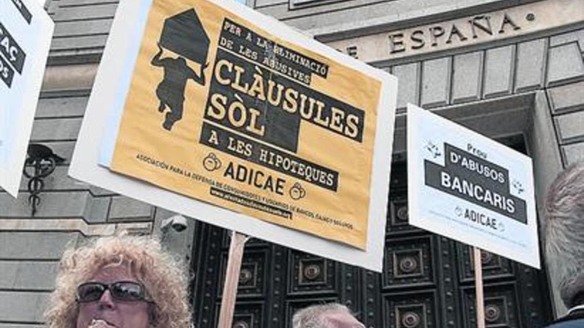 Protesta contra las cláusulas suelo en Barcelona.