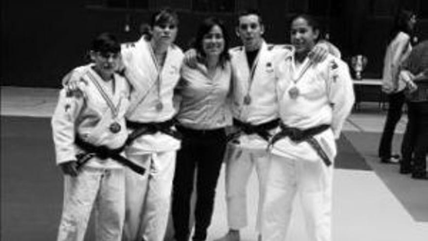 Tres judocas extremeños se colocan entre lo más granado de la élite junior