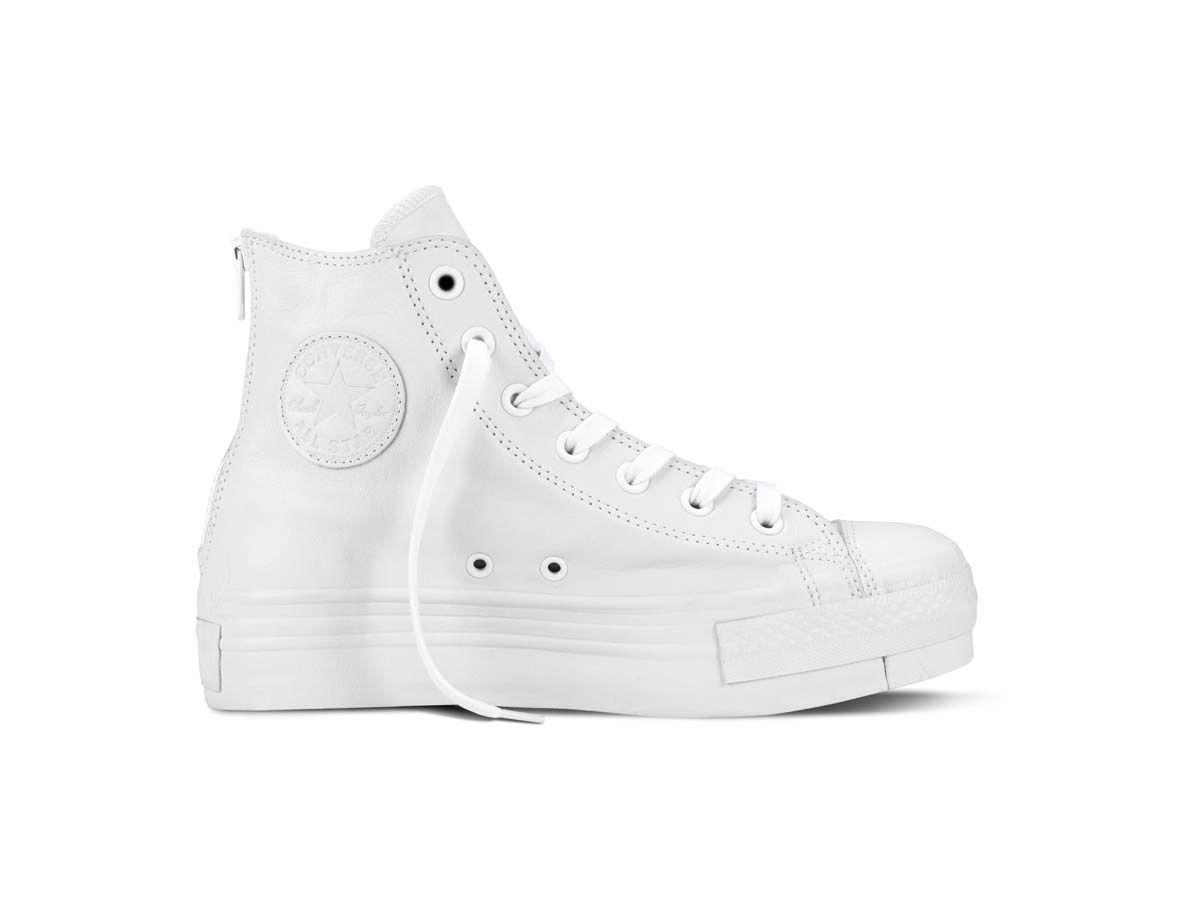 Converse de piel blanca con cordones