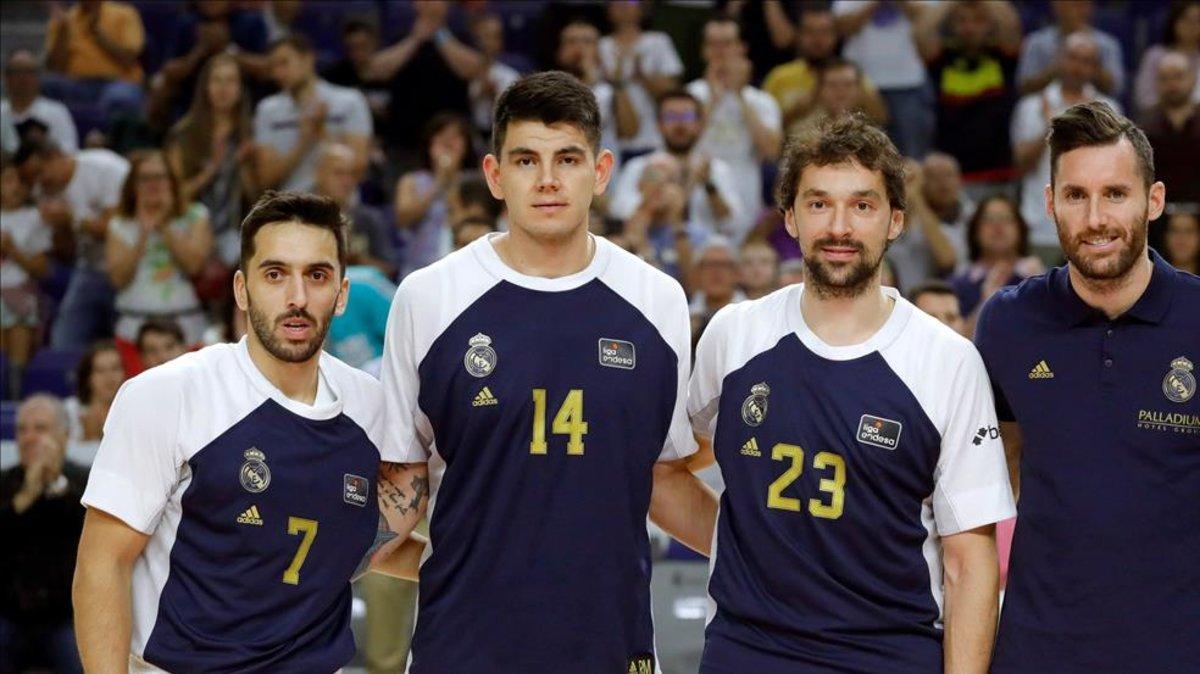 Campazzo y Deck, en la imagen junto a Sergio Llull