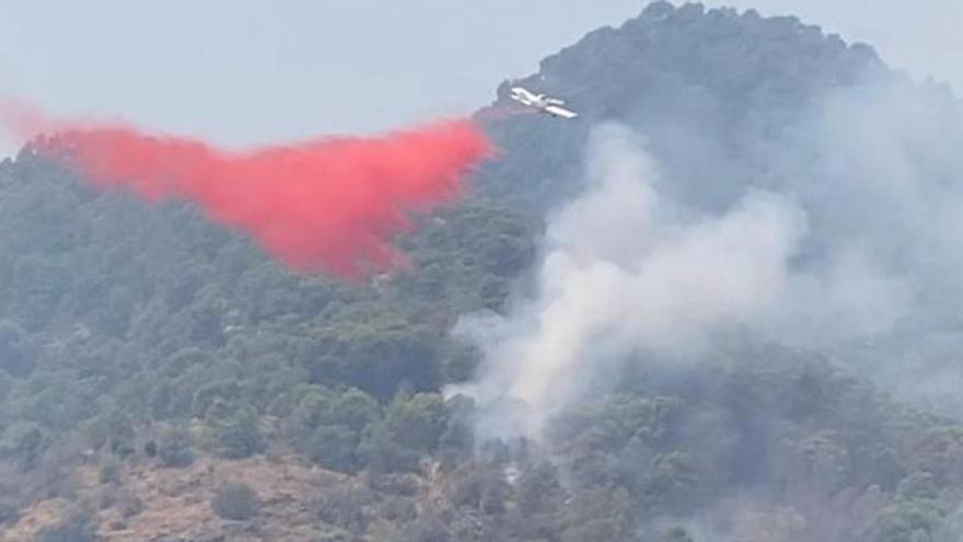 Un incendio forestal activa a los servicios de emergencia en Benifairó de les Valls